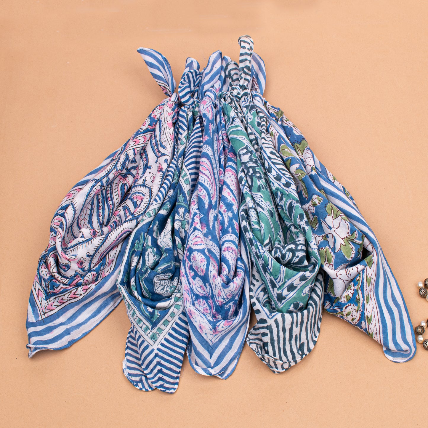 Set of 5 - Classic 100% Cotton Bandana – Lightweight, Durable & Multi-Purpose Scarf