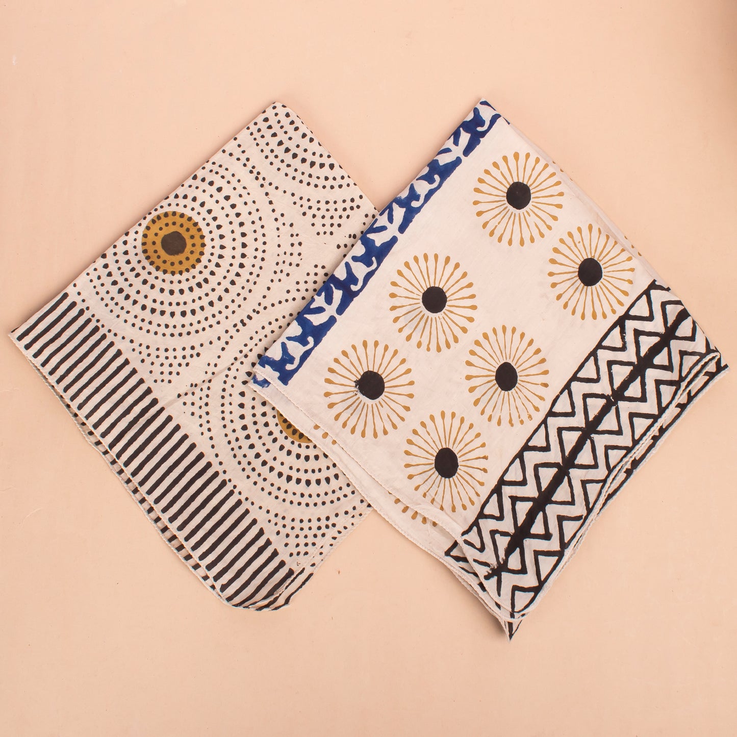 Set of 2 - Cotton Bandanas, Unisex Head Scarf, Eco-Friendly Festival & Outdoor Accessory, Face Cover Ups, Perfect For Travel, Blind Fold