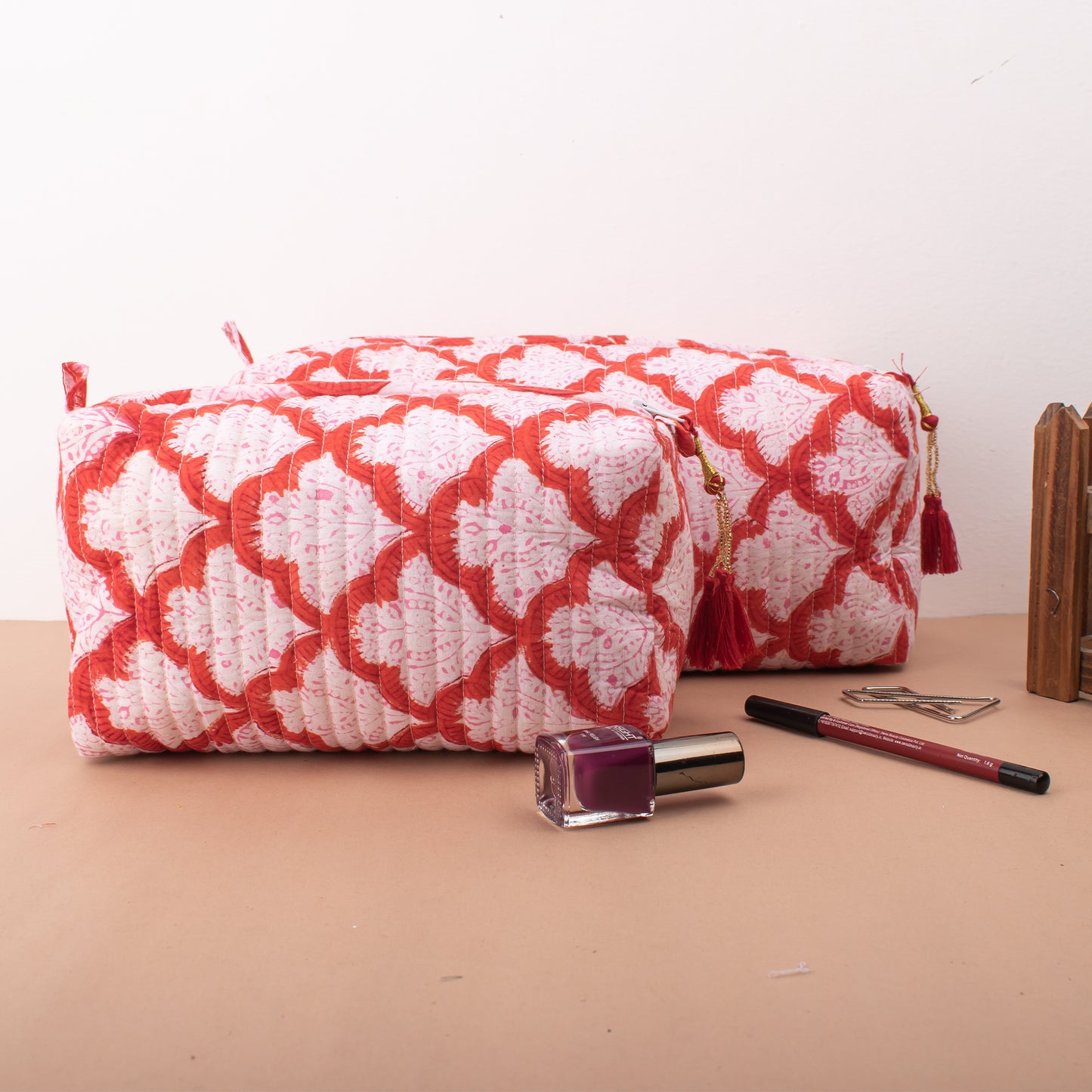 Handmade Aesthetic Pouch, Bridesmaid Gift, Makeup Travel Bag, Handmade Cotton Toiletry Bag, Block Print Makeup Bag, Quilted Wash Bag - Set of 3