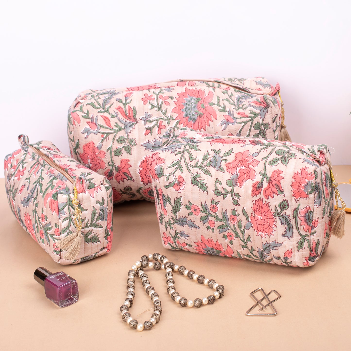 Handmade Toiletry Bag, Aesthetic Cosmetic Pouch, Cute Makeup Organizer, Makeup Bag With Compartments - Set of 3