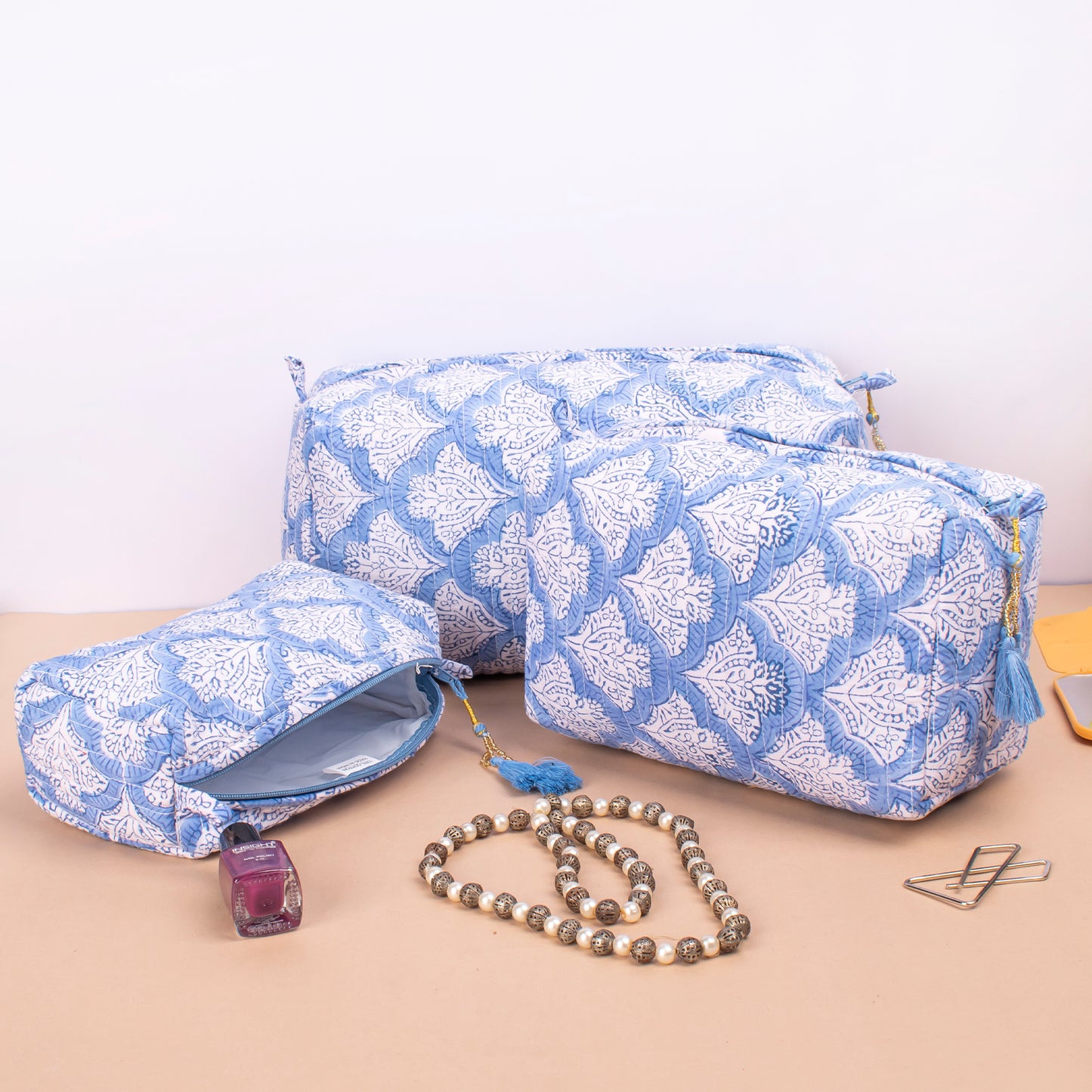 Toiletry Bag For Travel, Cosmetic Bag For Beauty Essentials, Quilted Wash Bag, Toiletry Bag 3 Pack Floral - Set of 3