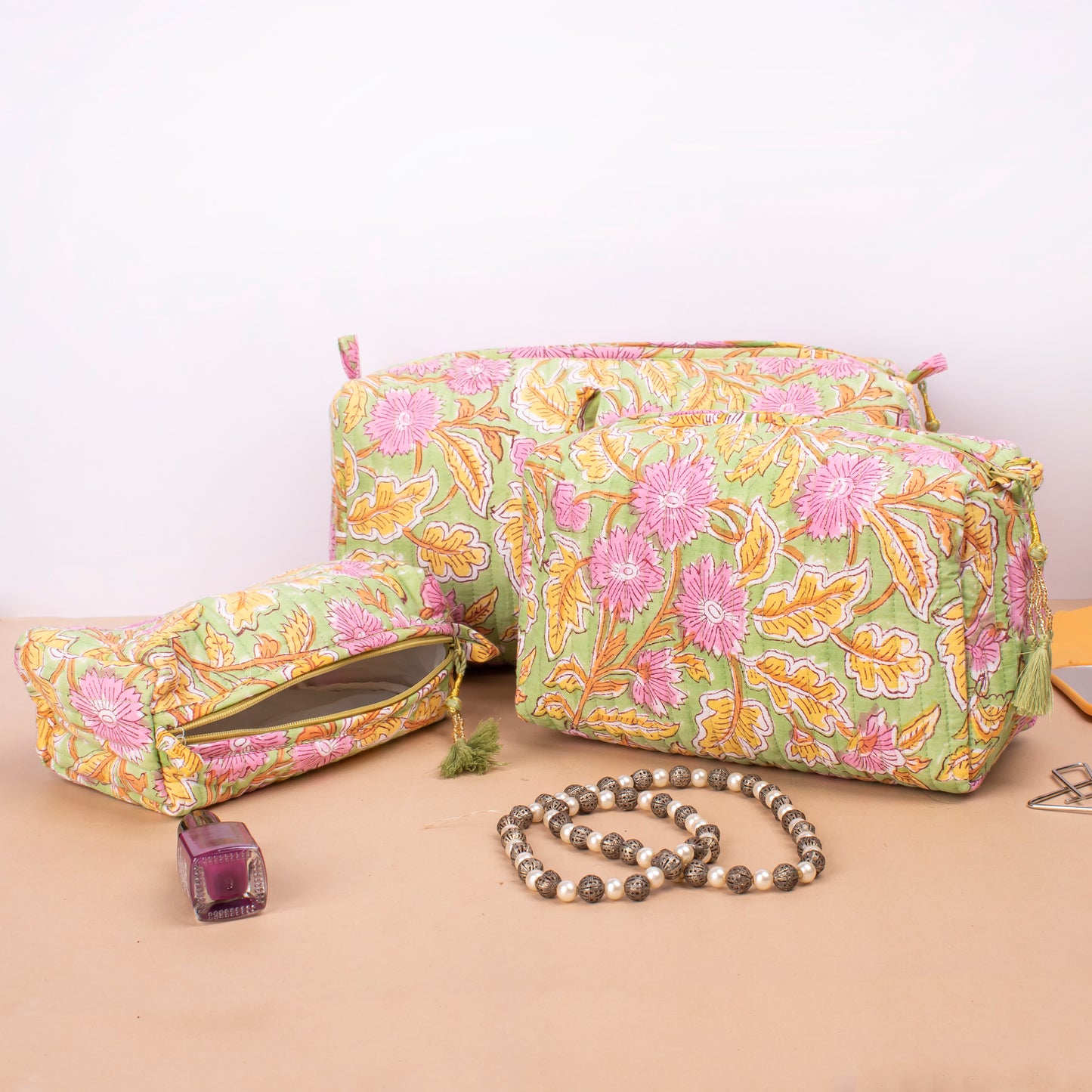 Quilted Wash Bag, Travel Bag, Quilted Cotton Large Makeup Bag, Small Makeup Bag, Vanity Bag Makeup - Set of 3
