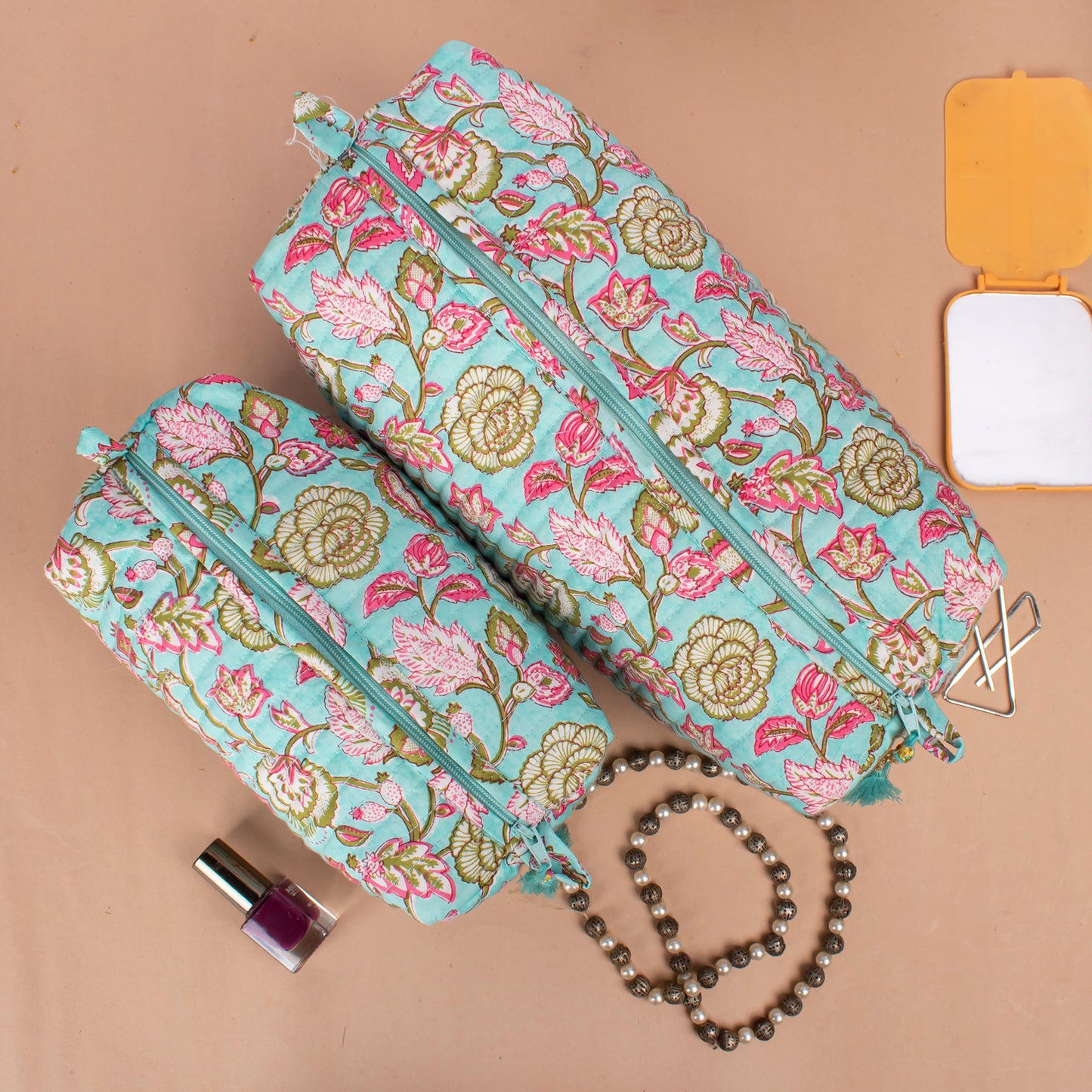 Quilted Wash Bag, Vanity Case, Toiletry Bag For Women, Cosmetic Bag For Makeup, Mini Makeup Bag - Set of 3