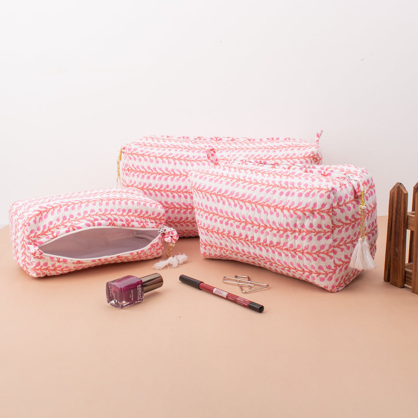 Lightweight Summer Scarf With Tolitary Bag, Indian Handcrafted Sarong, Travel Friendly Gift Set, Handmade Cotton Gift, Cosmetic Pouch
