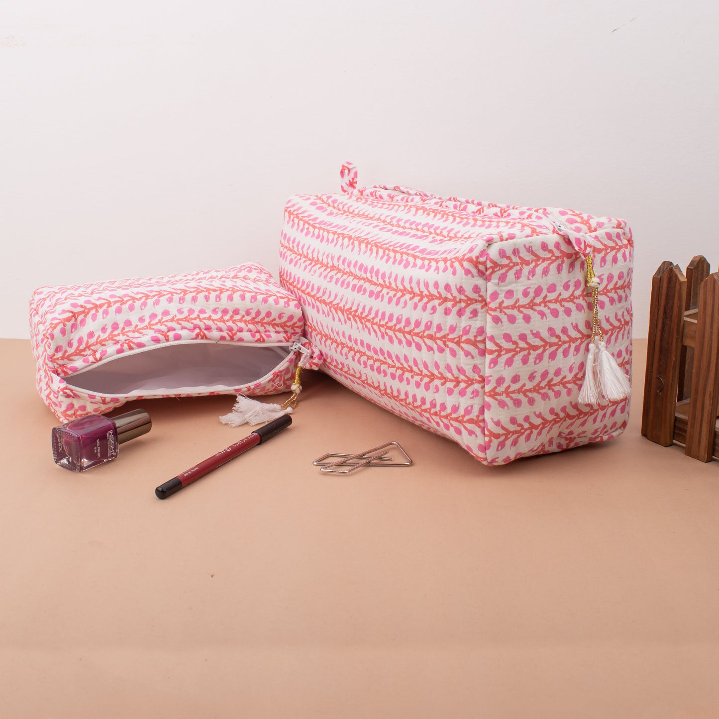 Lightweight Summer Scarf With Tolitary Bag, Indian Handcrafted Sarong, Travel Friendly Gift Set, Handmade Cotton Gift, Cosmetic Pouch