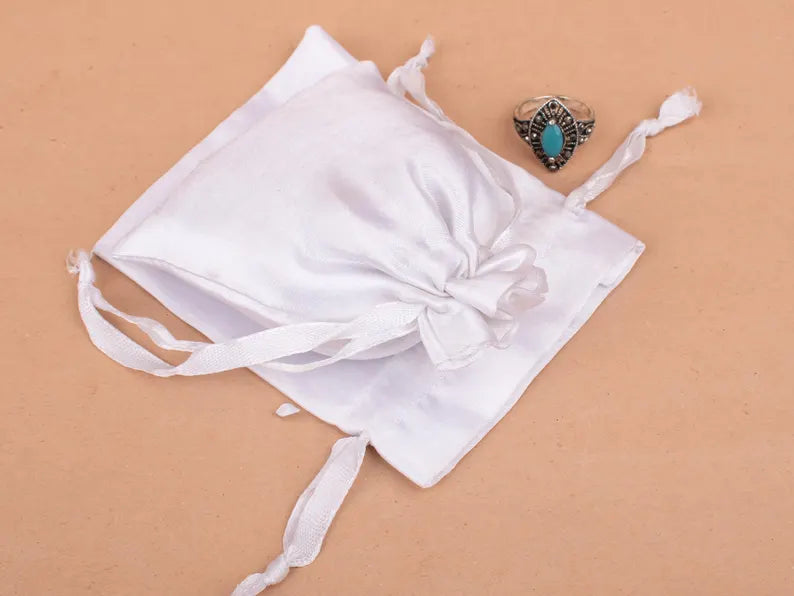 100 Masterpiece Luminous High-Quality White Satin Pouches