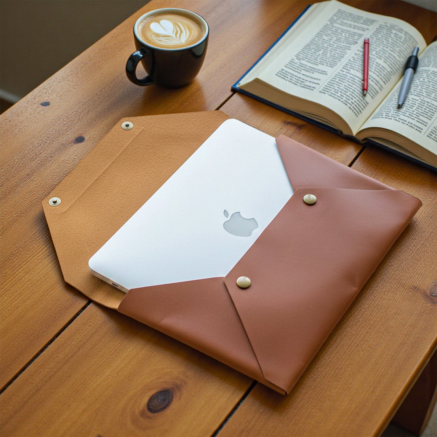 Handmade Leather Laptop Sleeve for MacBook – Sleek Envelope Design